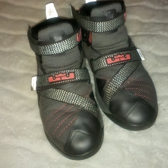 Lebron James Soldiers - Picture 3 of 6